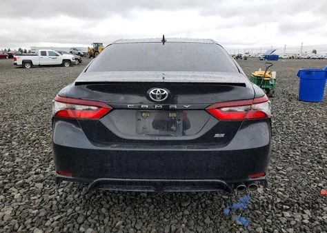 2021 Toyota Camry Se z USA, uszkodzony, nr VIN 4T1G11AK2MU562803